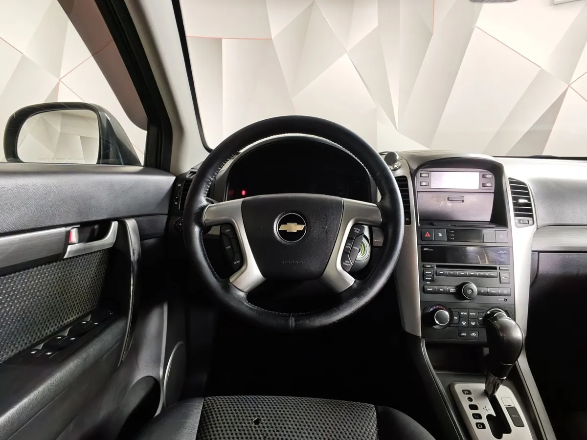 Chevrolet Captiva 3.2 AT 5 мест (230 л.с.) Черный в АВИЛОН. Слайд №18