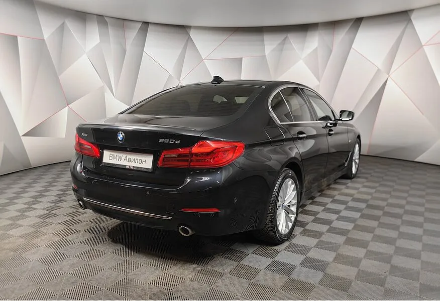 BMW 5 серия 520d xDrive Steptronic (190 л.с.) Черный в АВИЛОН. Слайд №2