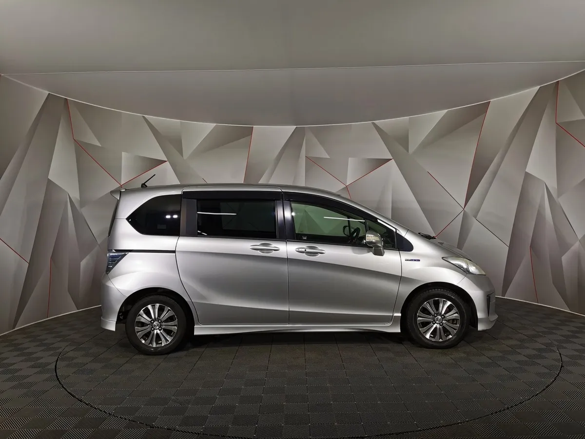 Honda Freed 1.5 CVT (88 л.с.) Серый в АВИЛОН. Слайд №6