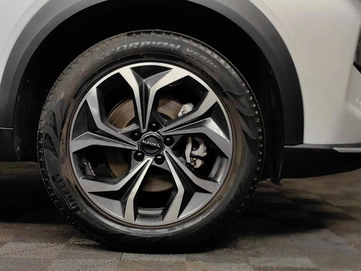 Haval F7 2.0T AWD 7DCT (190 л.с.) Tech Plus Белый в АВИЛОН. Слайд №9