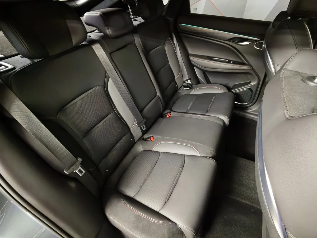 Geely Tugella 2.0 AT AWD (238 л.с.) Flagship Sport Серый в АВИЛОН. Слайд №17