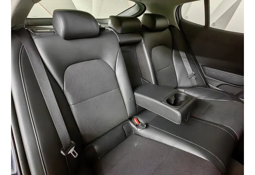 Kia Stinger 2.0 AT AWD (247 л.с.) Prestige Синий в АВИЛОН. Слайд №17