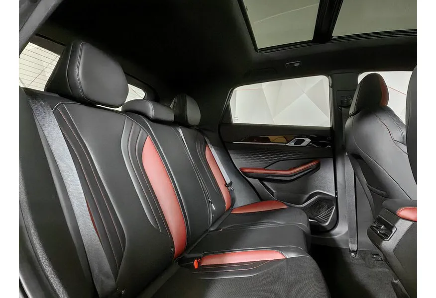 Geely Coolray 1.5T 7DCT (174 л.с.) Champion edition (Binyue Cool) Серый в АВИЛОН. Слайд №16