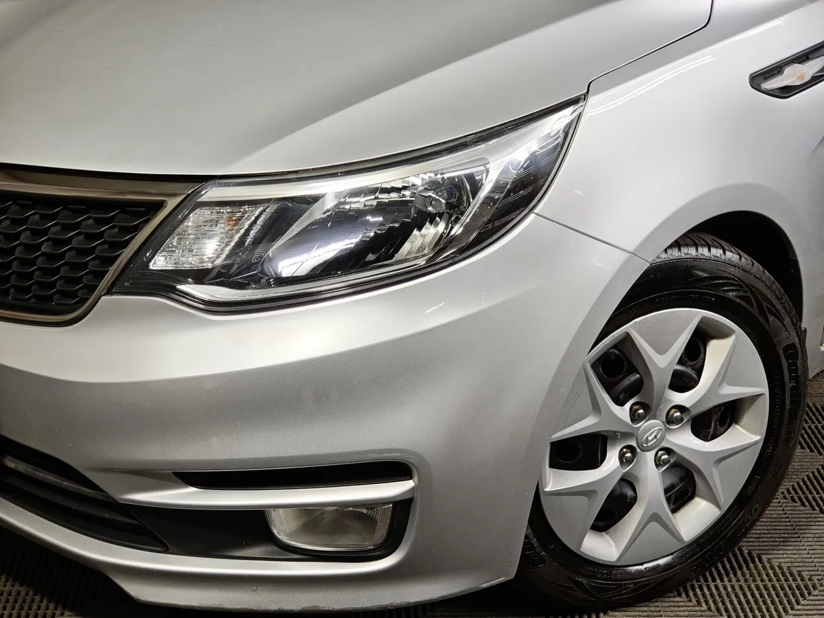 Kia Rio 1.6 6MT (123 л.с.) Серебристый в АВИЛОН. Слайд №10