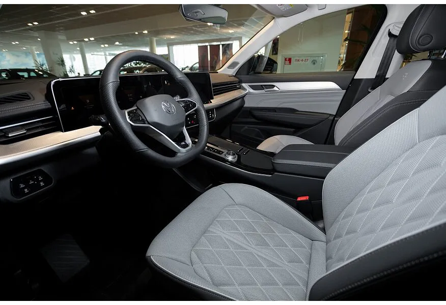 Volkswagen Tavendor 2.0TSI DSG 4WD (220 л.с.) R-Line Cruise Edition Серый в АВИЛОН. Слайд №7