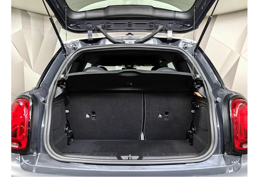 MINI 3 двери JCW 2.0 MT (231 л.с.) Серый в АВИЛОН. Слайд №9