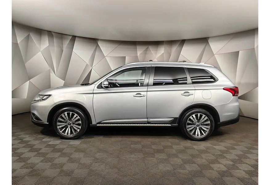 LIVE. Слайд №3