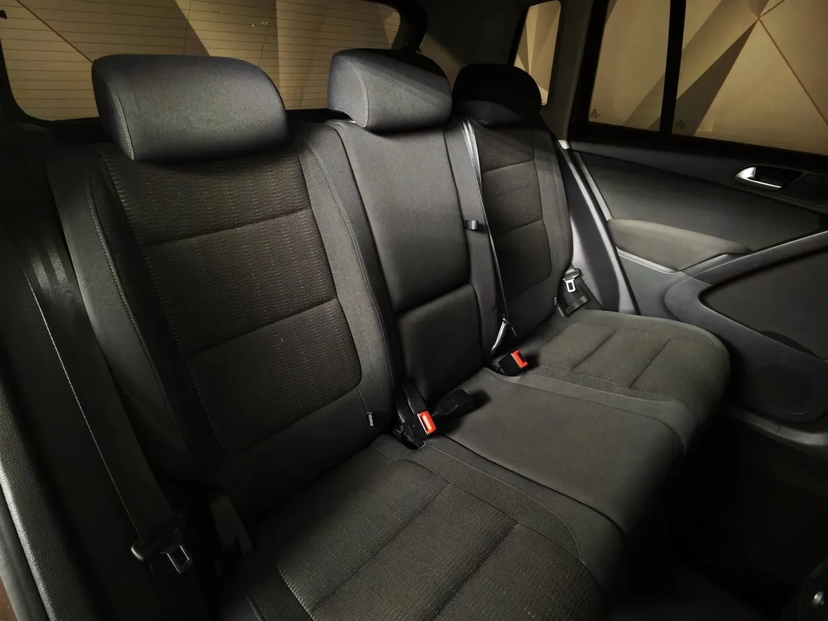 Volkswagen Tiguan 1.4 TSI BlueMotion DSG (150 л.с.) Коричневый в АВИЛОН. Слайд №16