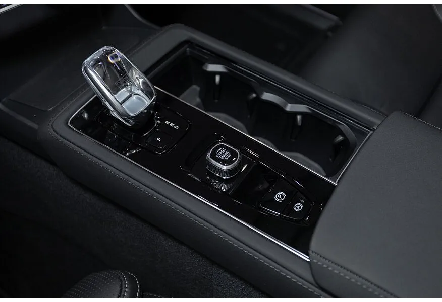 Volvo XC90 2.0 T8 plug-inhybrid AT AWD (7 мест) (455 л.с.) Ultra Bright Синий в АВИЛОН. Слайд №10