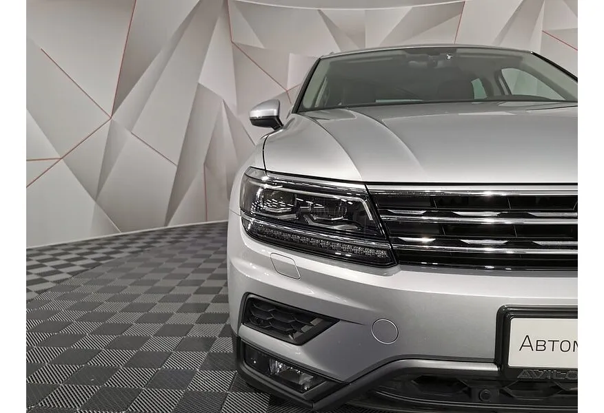 LIVE. Слайд №18