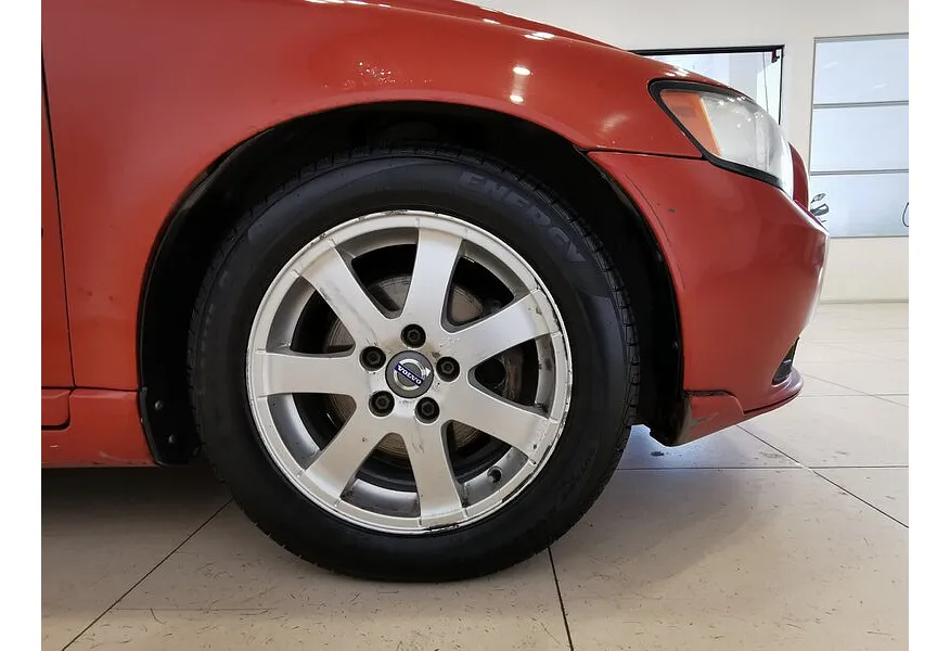 Volvo S40 2.0 Powershift (145 л.с.) Оранжевый в АВИЛОН. Слайд №9