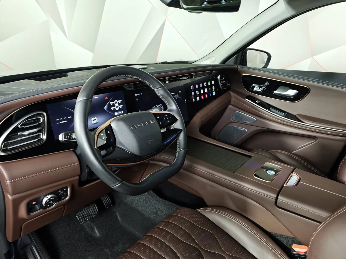 EXEED VX 2.0 AT AWD (249 л.с.) 7 мест President Черный в АВИЛОН. Слайд №19