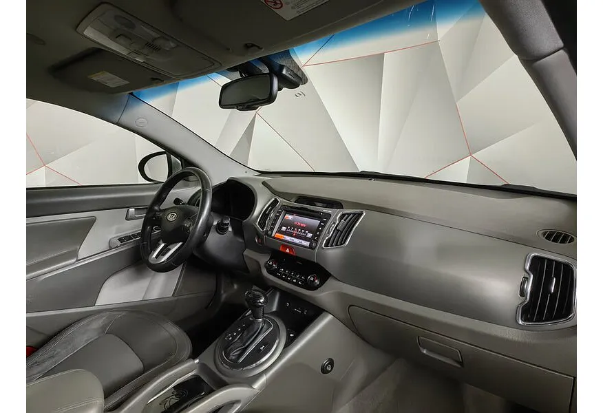 Kia Sportage 2.0 TD AT 4WD (136 л.с.) Бежевый в АВИЛОН. Слайд №13