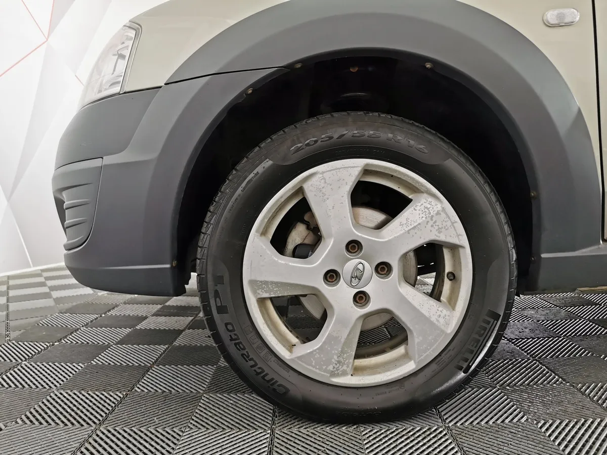 ВАЗ (Lada) Largus 1.6 MT 16 кл (5 мест) (106 л.с.) KS045-52-X00 Luxe Серый в АВИЛОН. Слайд №9