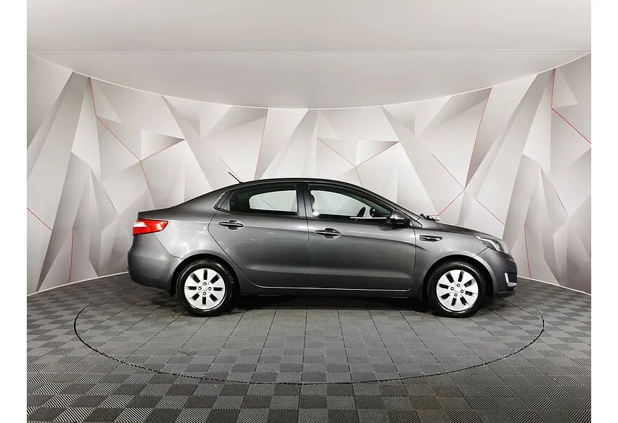 Kia Rio 1.6 AT (123 л.с.) Серый в АВИЛОН. Слайд №6