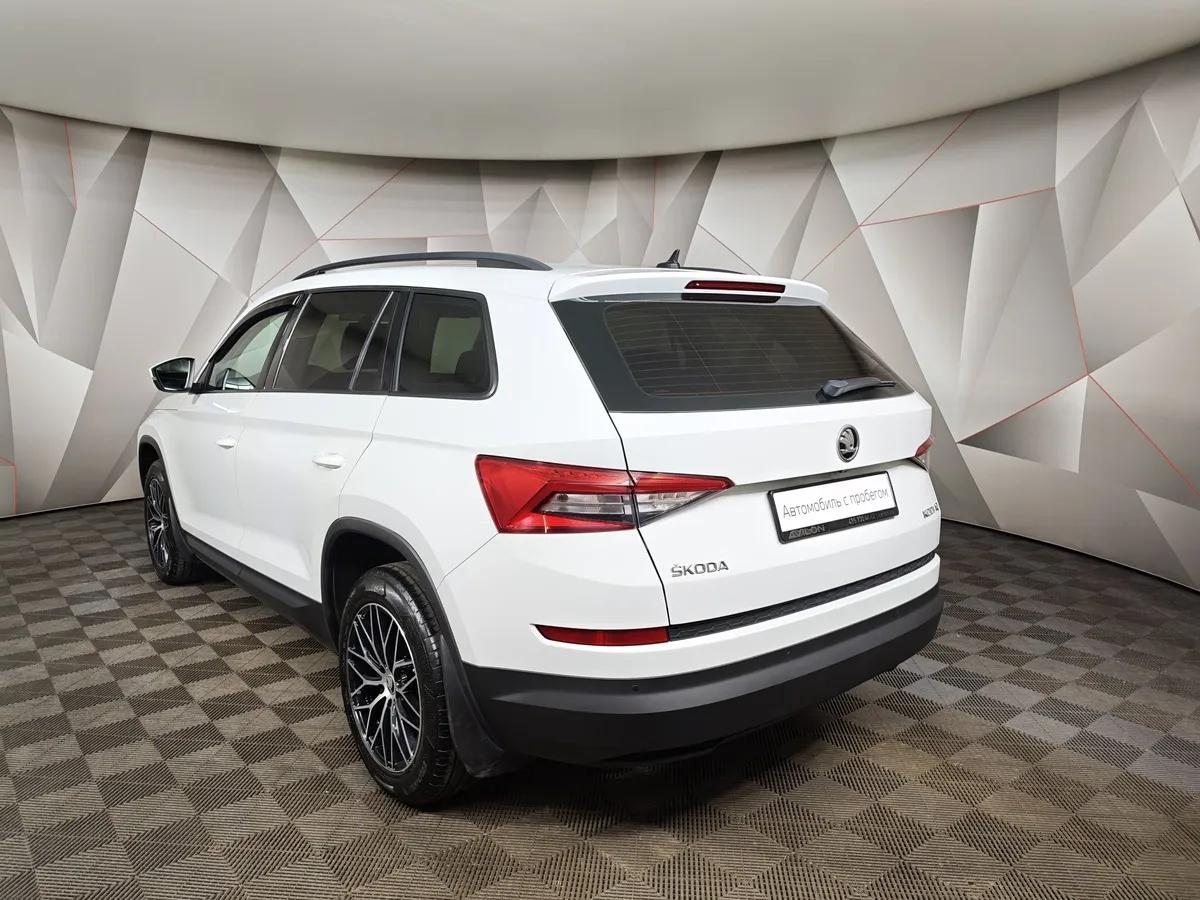 Skoda Kodiaq 1.4 TSI DSG (150 л.с.) Белый в АВИЛОН. Слайд №4