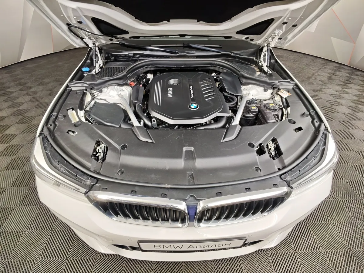BMW 6 серия 640i Steptronic (340 л.с.) GT M sport Plus Белый в АВИЛОН. Слайд №9