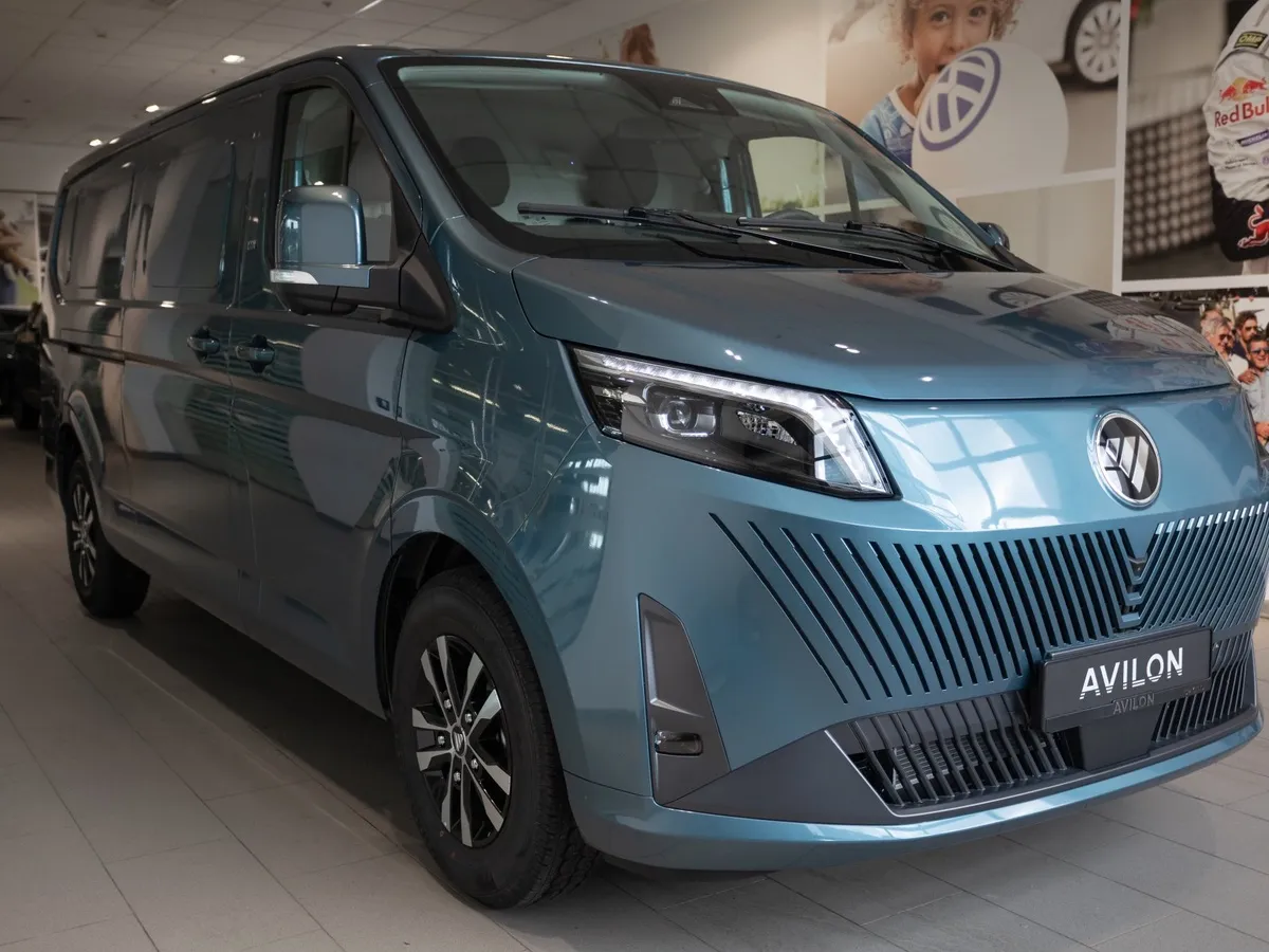 Foton View 2.0D 8AT RWD (159 л.с.) H2 2195 Синий в АВИЛОН. Слайд №2