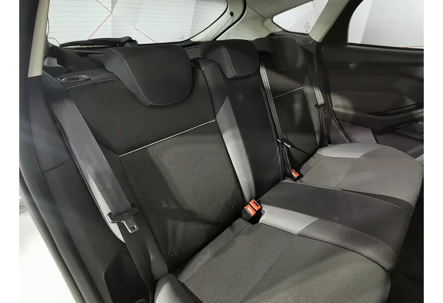 АВИЛОН - Ford Focus 1.6 MT (105 л.с.) Trend Серебристый - slide 9