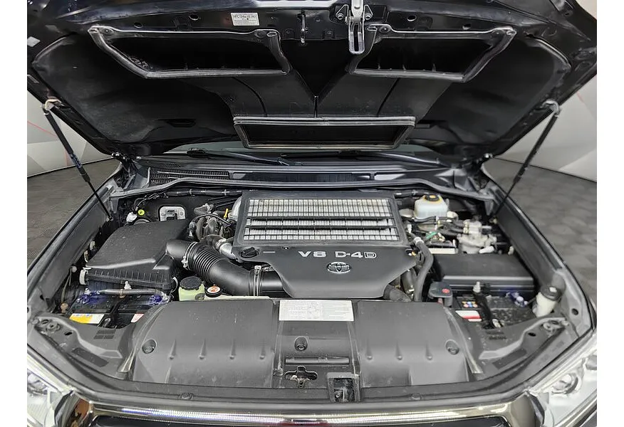 Toyota Land Cruiser 4.5 TD AT (249 л.с.) Черный в АВИЛОН. Слайд №11