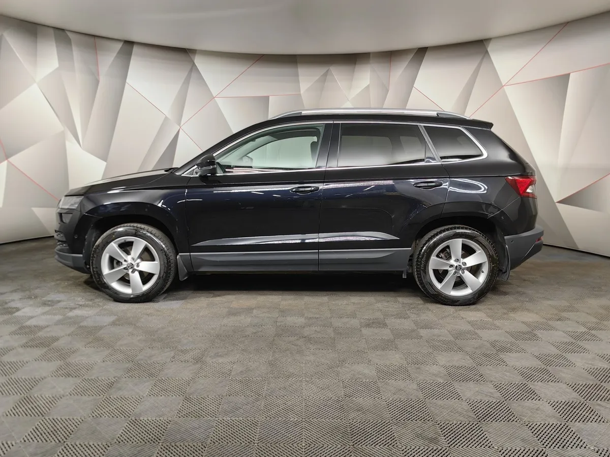 Skoda Karoq 1.4 AT FWD (150 л.с.) Ambition Черный в АВИЛОН. Слайд №5