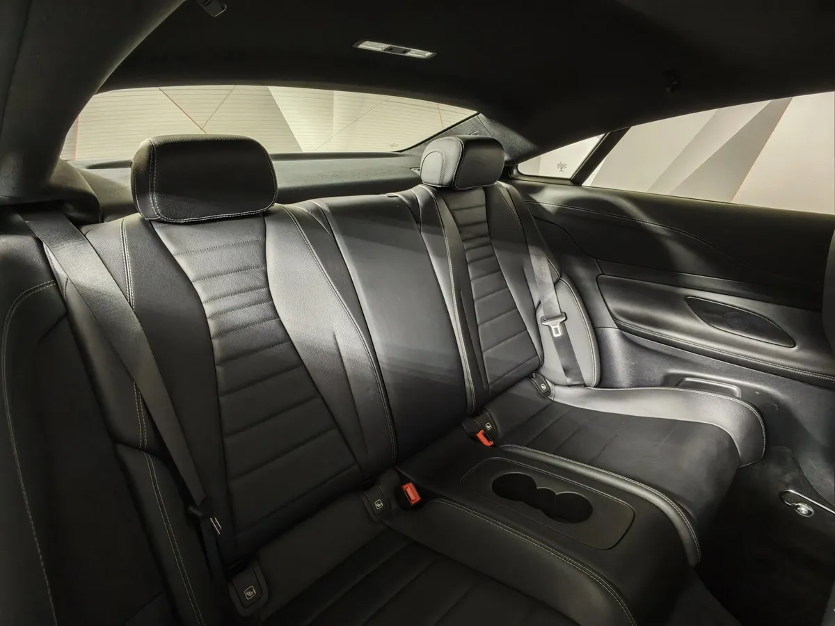 Mercedes-Benz E-Класс E 200 4MATIC 9G-TRONIC (184 л.с.) Sport Белый в АВИЛОН. Слайд №16