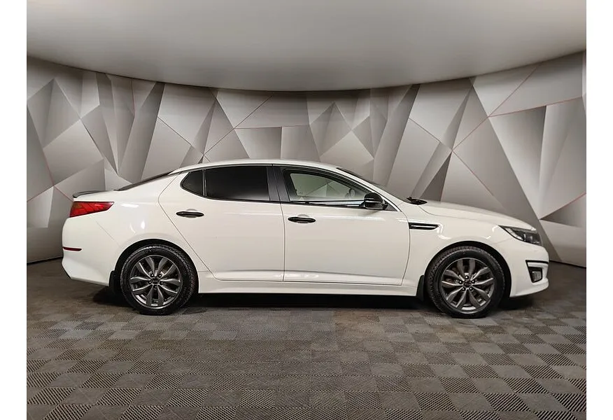 Kia Optima 2.0 MPI MT (150 л.с.) Comfort Белый в АВИЛОН. Слайд №6
