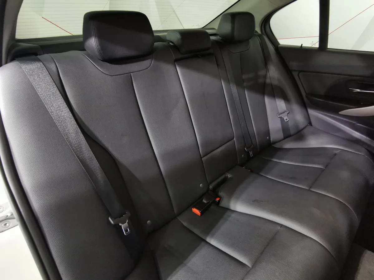 BMW 3 серия 320i AT (184 л.с.) Белый в АВИЛОН. Слайд №14