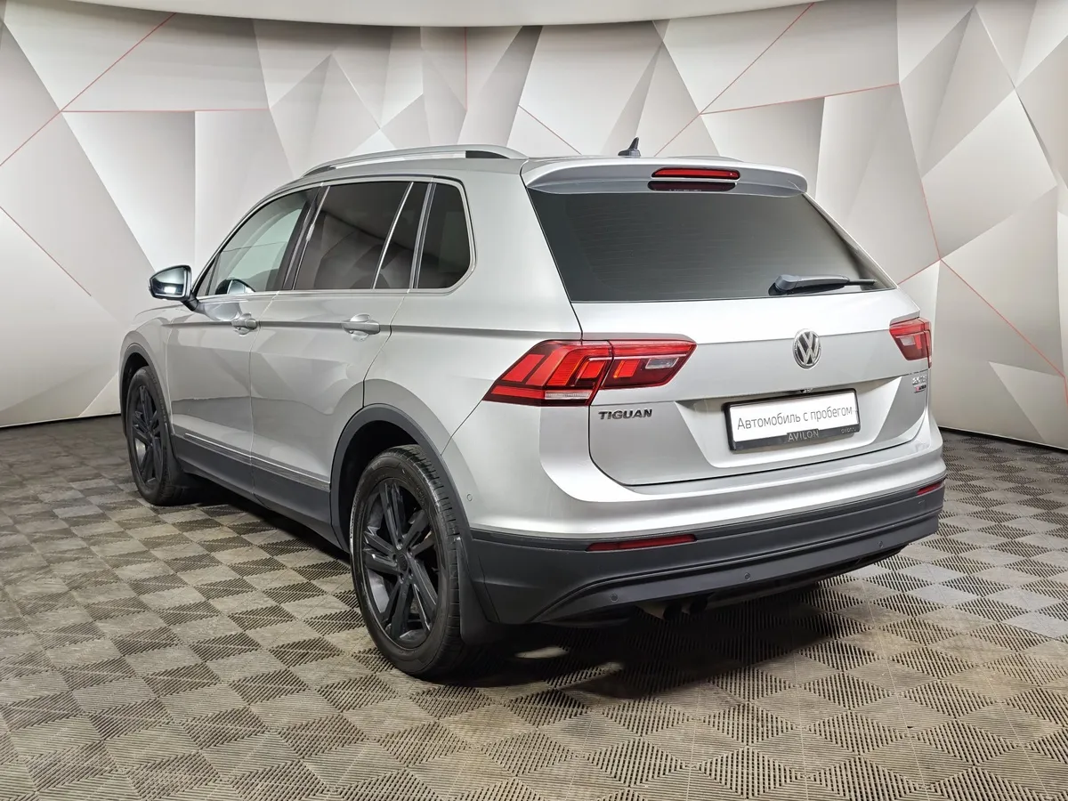 Volkswagen Tiguan 2.0 TSI 4Motion DSG (180 л.с.) Comfortline Серебристый в АВИЛОН. Слайд №4