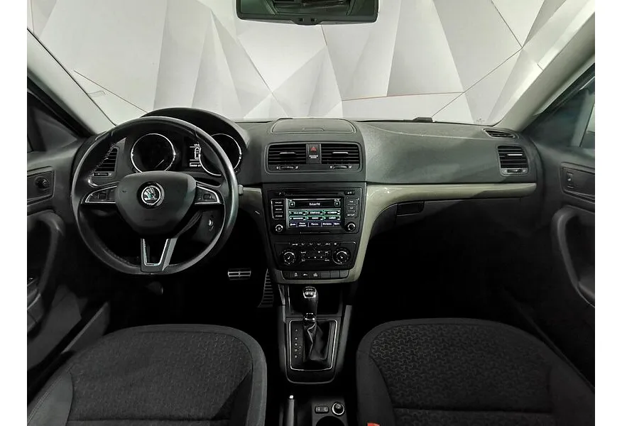 Skoda Yeti 1.8 TSI 4x4 DSG (152 л.с.) Белый в АВИЛОН. Слайд №14