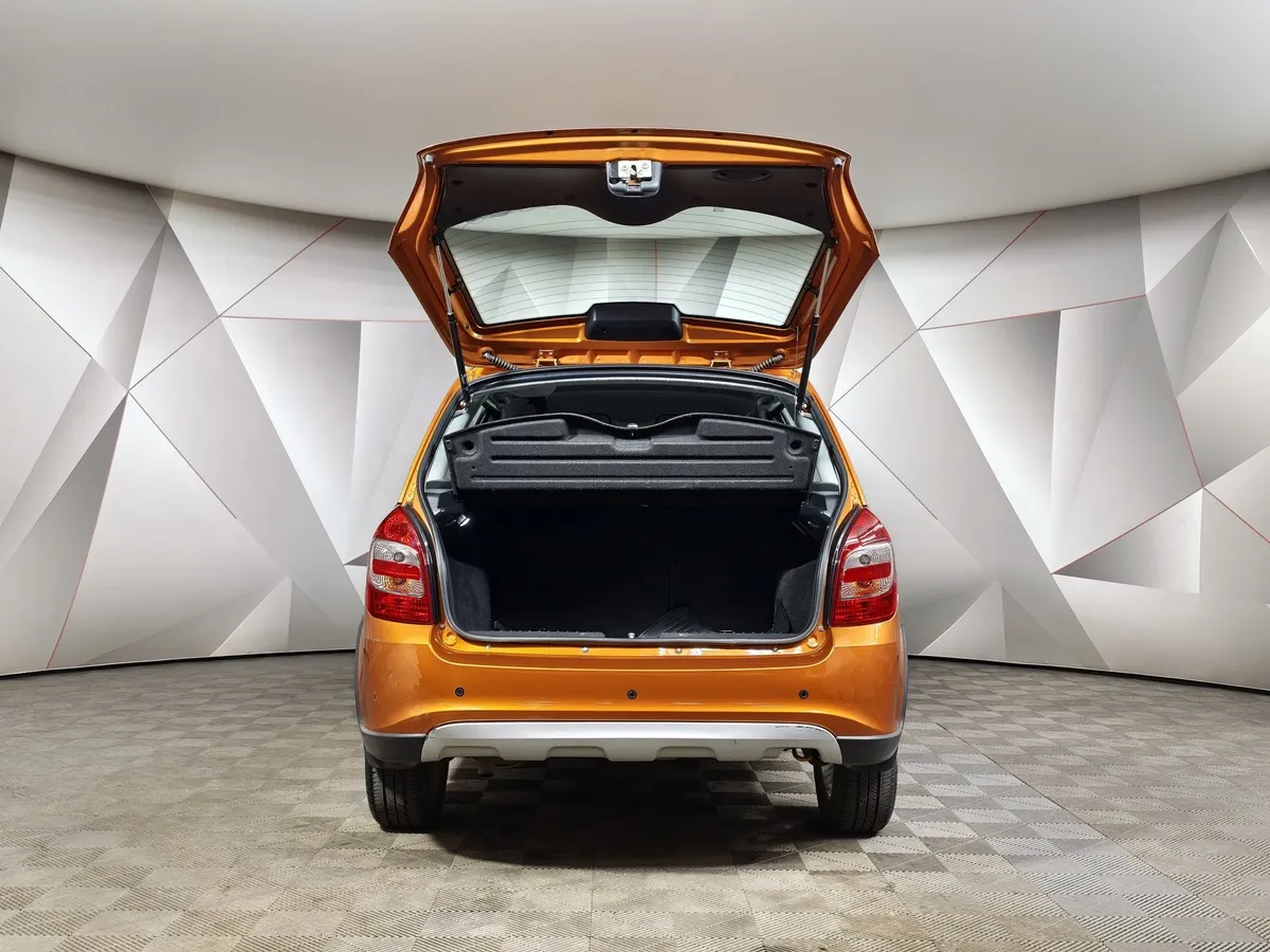 ВАЗ (Lada) Granta 1.6 MT (106 л.с.) Золотой в АВИЛОН. Слайд №12