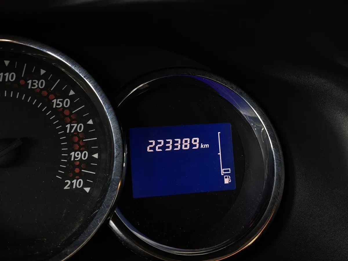 Renault Sandero 1.6 AT (102 л.с.) Drive Красный в АВИЛОН. Слайд №18
