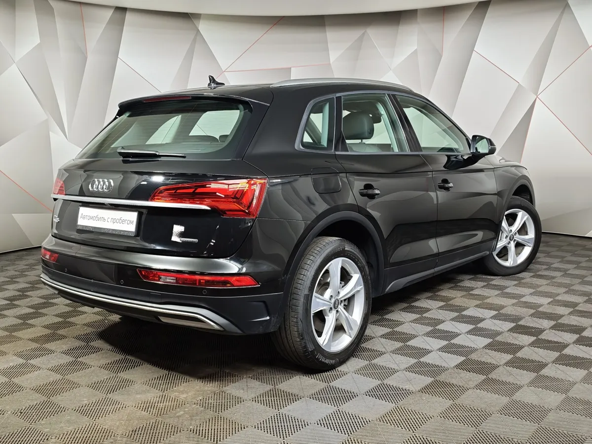 Audi Q5 2.0 TFSI S tronic quattro (249 л.с.) Черный в АВИЛОН. Слайд №2