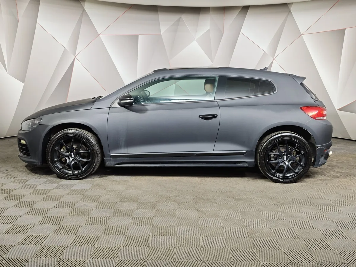 Volkswagen Scirocco 2.0 TSI DSG (210 л.с.) Черный в АВИЛОН. Слайд №5