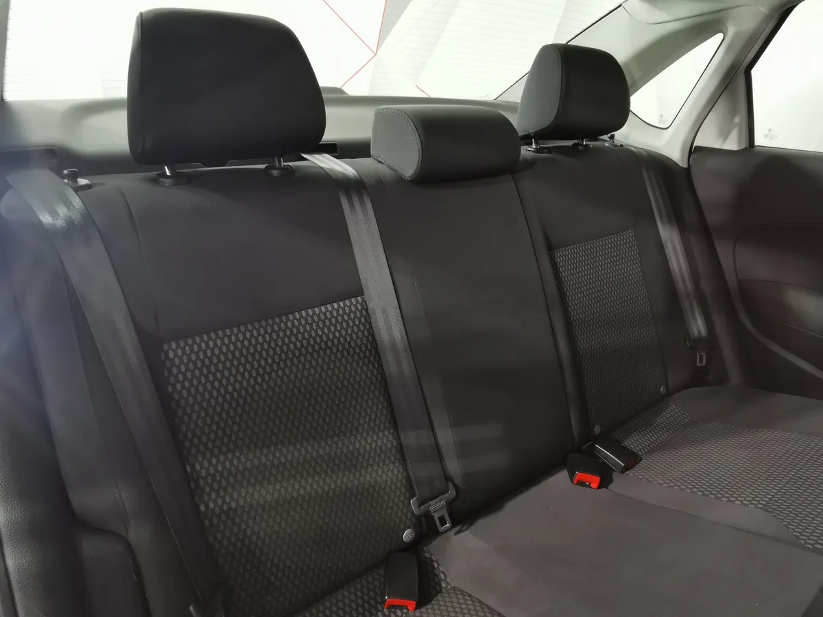 Volkswagen Polo 1.6 MT (105 л.с.) Белый в АВИЛОН. Слайд №16