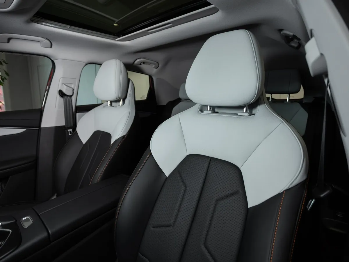 Omoda C5 1.5T DCT FWD (147 л.с.) Стиль Красный в АВИЛОН. Слайд №11