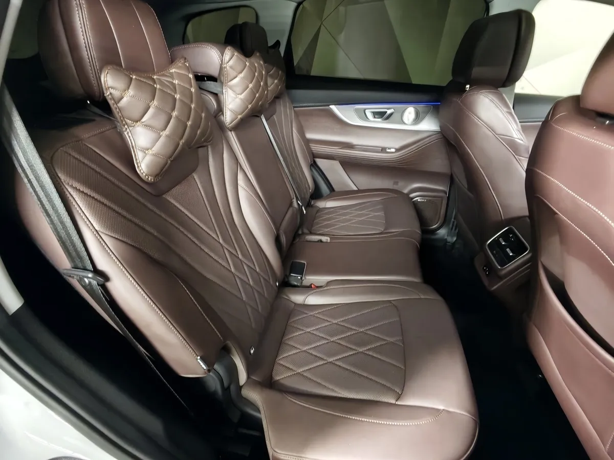 Chery Tiggo 8 Pro Max 2.0T DCT AWD (197 л.с.) Ultimate Серый в АВИЛОН. Слайд №16