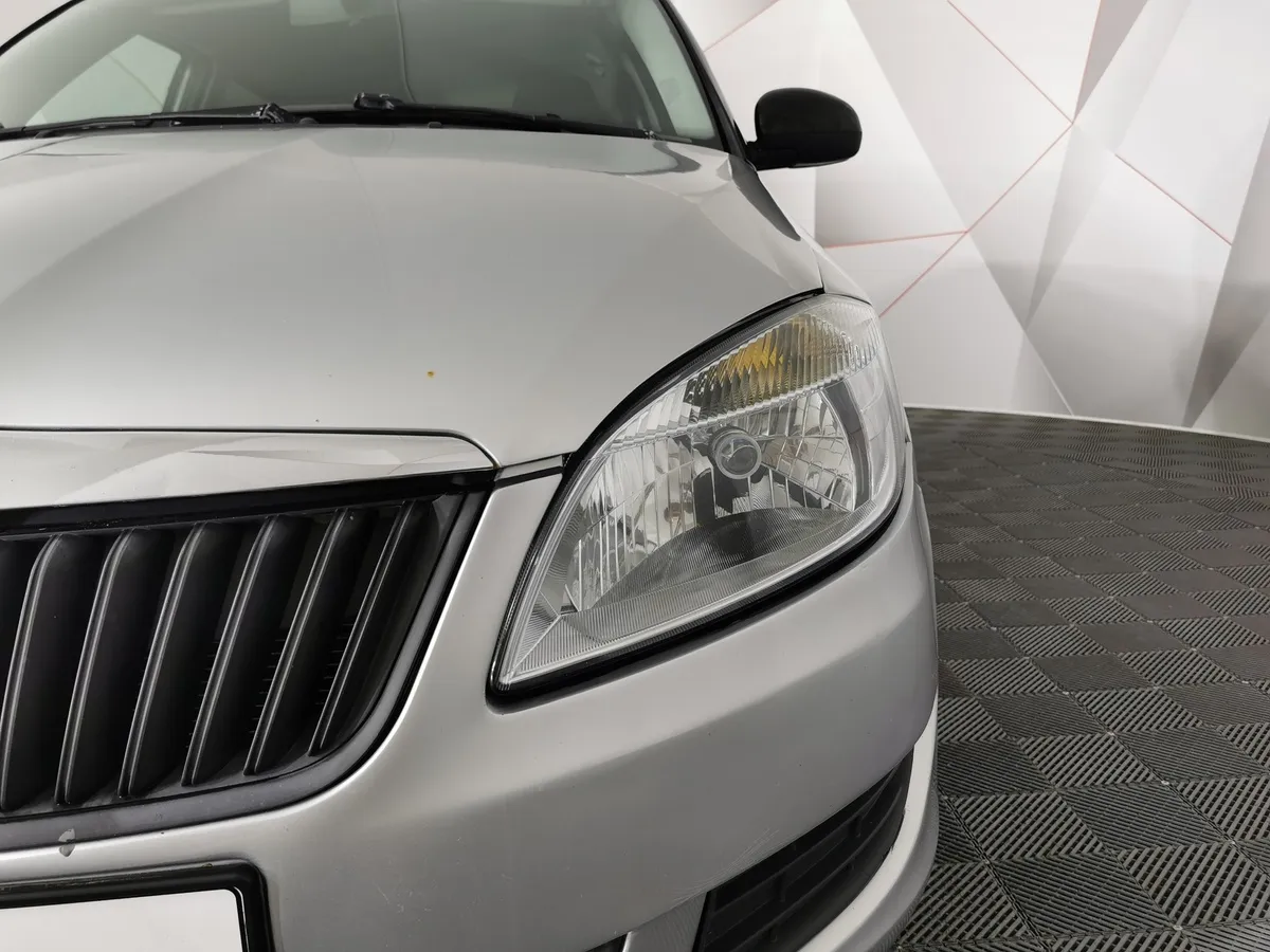Skoda Fabia 1.6 AT (105 л.с.) Серебристый в АВИЛОН. Слайд №10