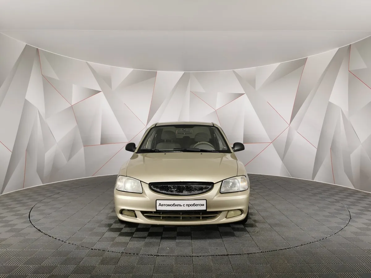 Hyundai Accent 1.5 MT (99 л.с.) Бежевый в АВИЛОН. Слайд №7