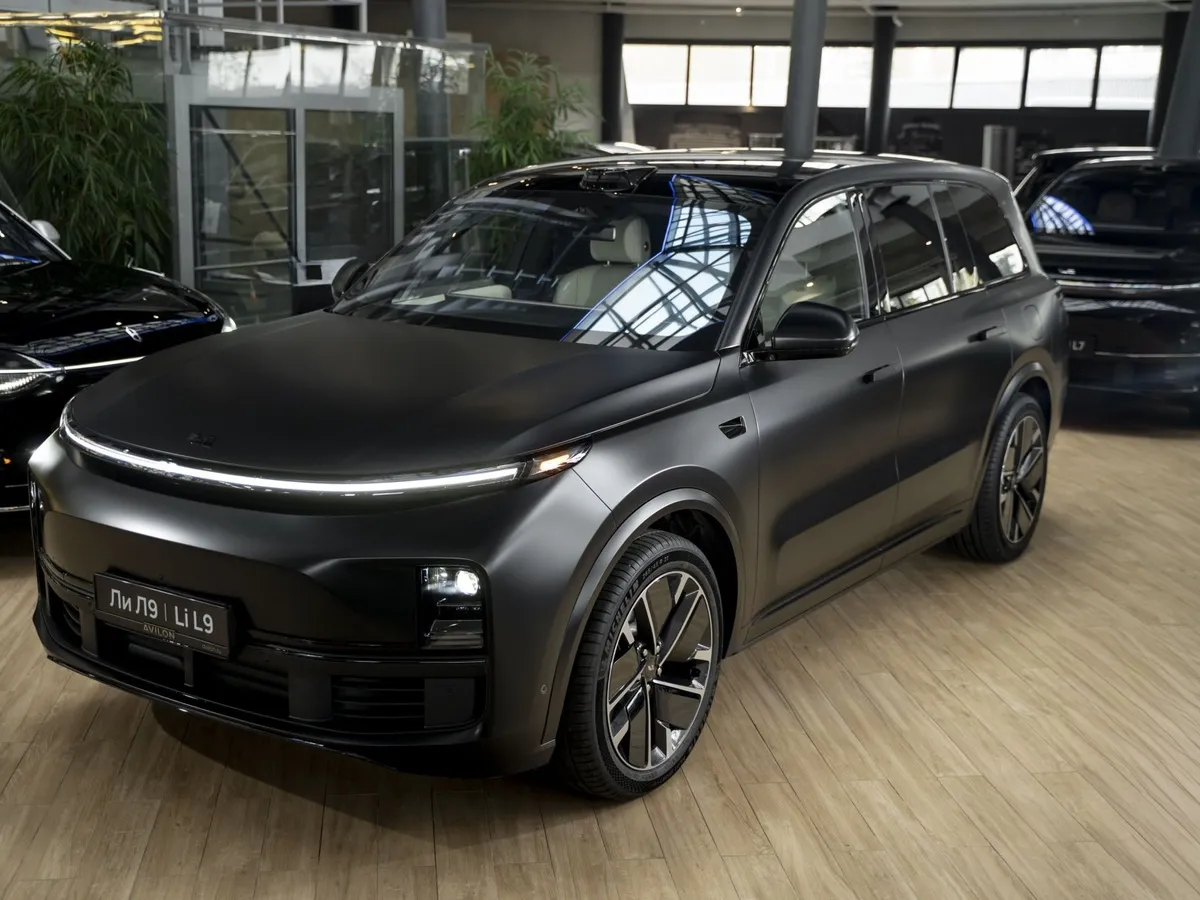 АВИЛОН - Li Auto L9 1.5 AT 4WD (449 л.с.) Ultra Черный - slide 9976255