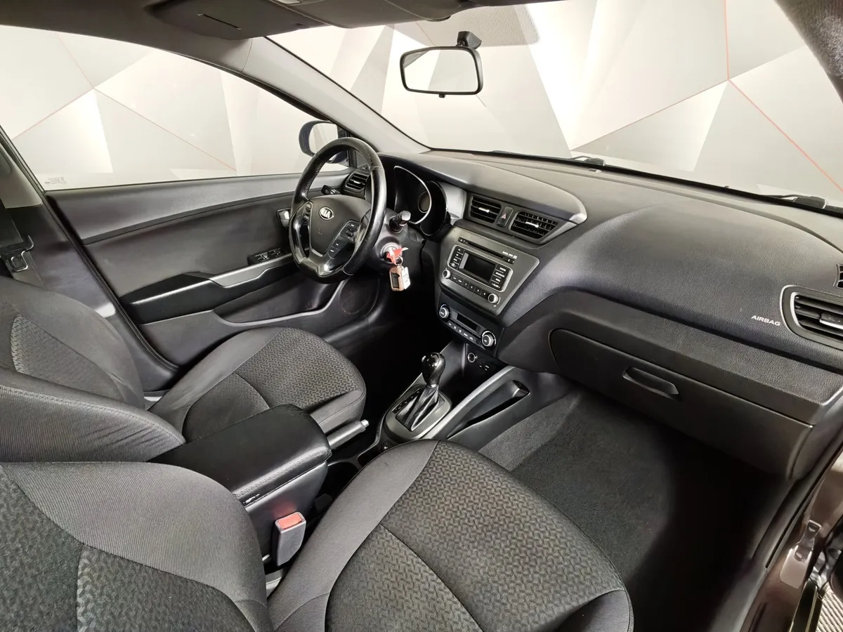 Kia Rio 1.6 AT (123 л.с.) Коричневый в АВИЛОН. Слайд №13