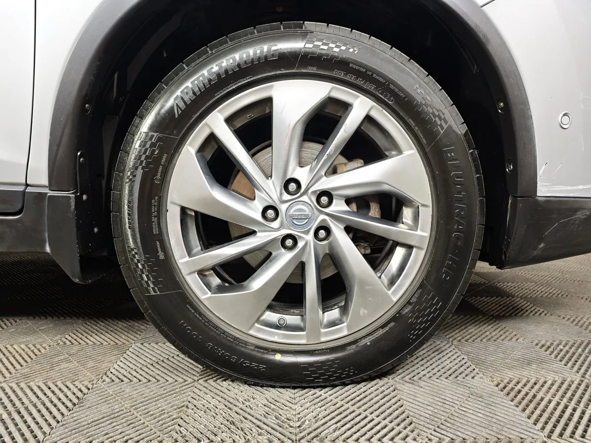 Nissan X-Trail 2.5 CVT AWD (171 л.с.) Серебристый в АВИЛОН. Слайд №9