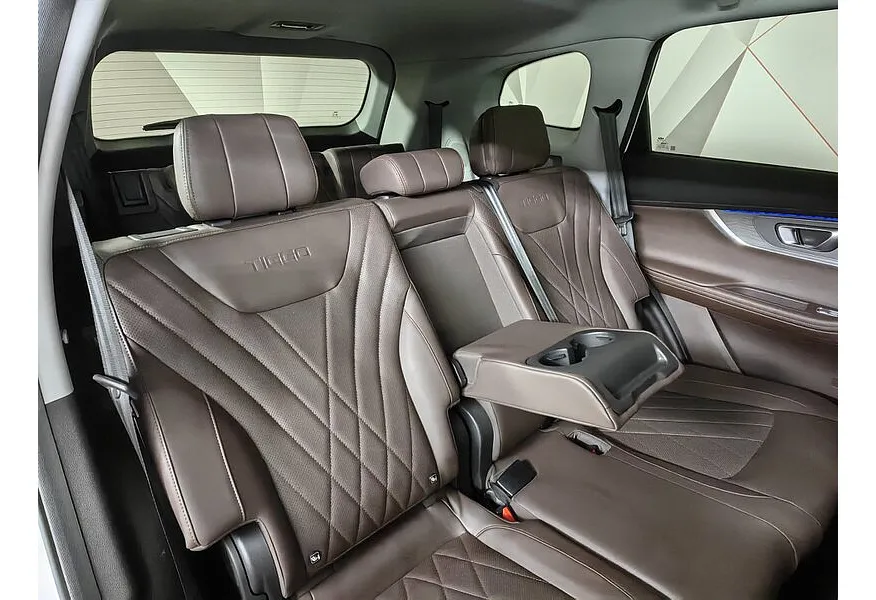 Chery Tiggo 8 Pro Hybrid 1.5T DHT 2WD (235 л.с.) Ultimate Белый в АВИЛОН. Слайд №16