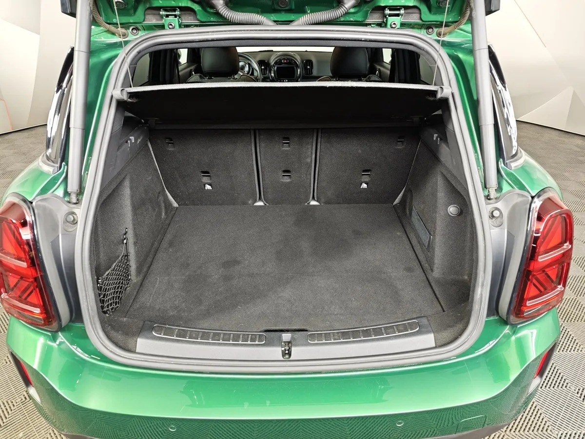 Mini Countryman Cooper 1.5 AT (136 л.с.) Essential Зеленый в АВИЛОН. Слайд №9