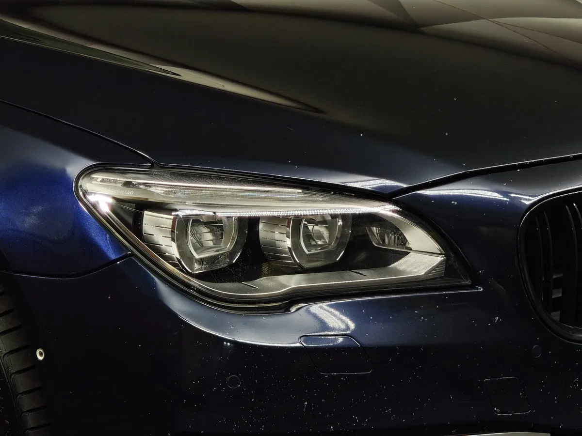 BMW 7 серия 740i AT (320 л.с.) Синий в АВИЛОН. Слайд №8