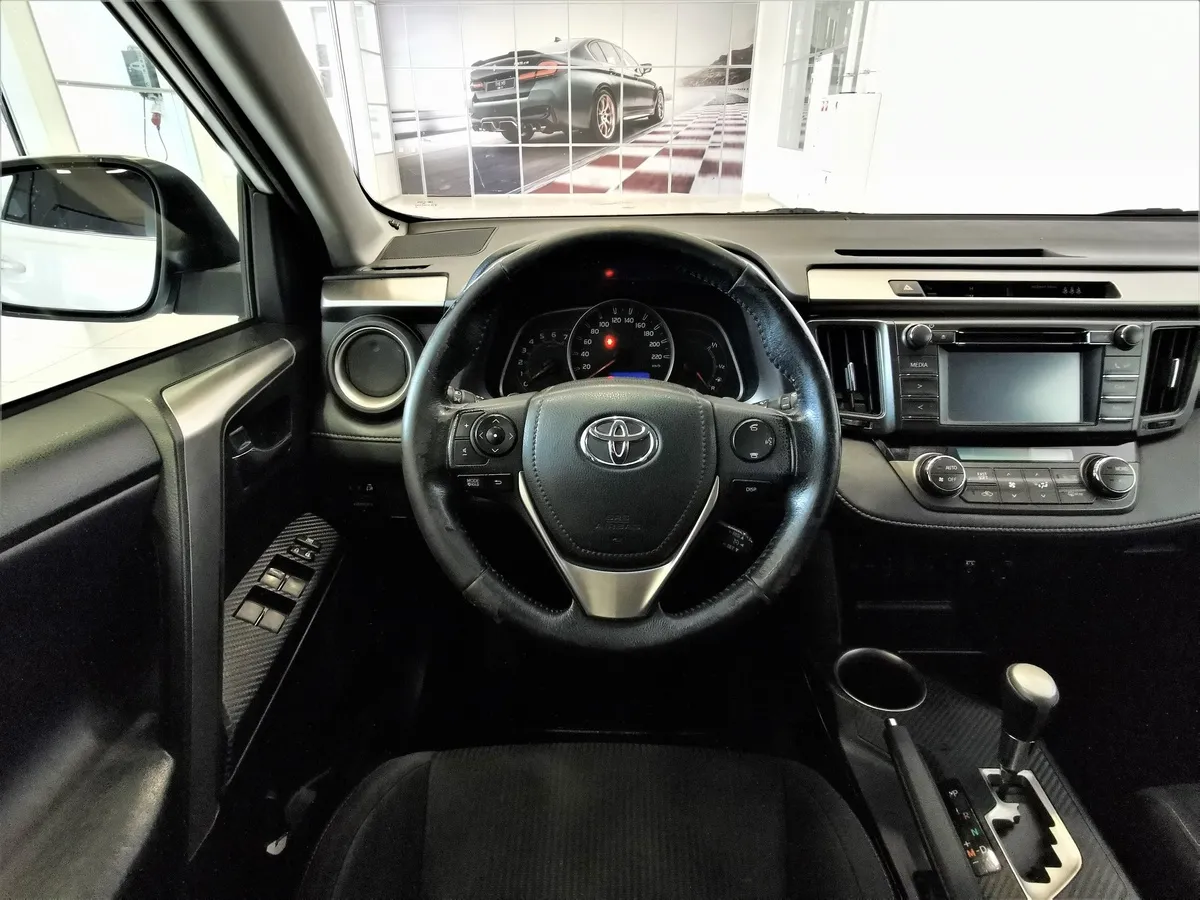 Toyota RAV4 2.2 D AT 4WD (150 л.с.) Комфорт Белый в АВИЛОН. Слайд №19
