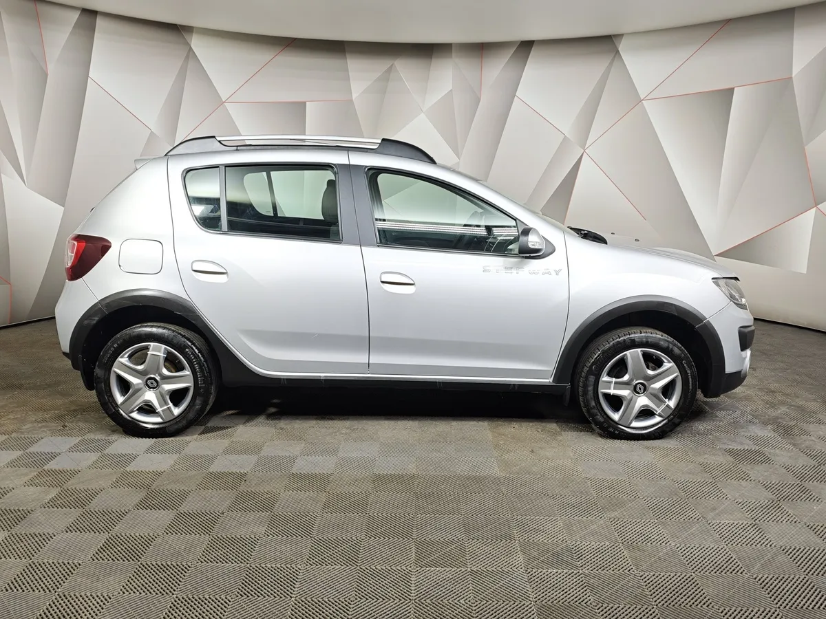 Renault Sandero 1.6 AT (103 л.с.) Stepway Серый в АВИЛОН. Слайд №6