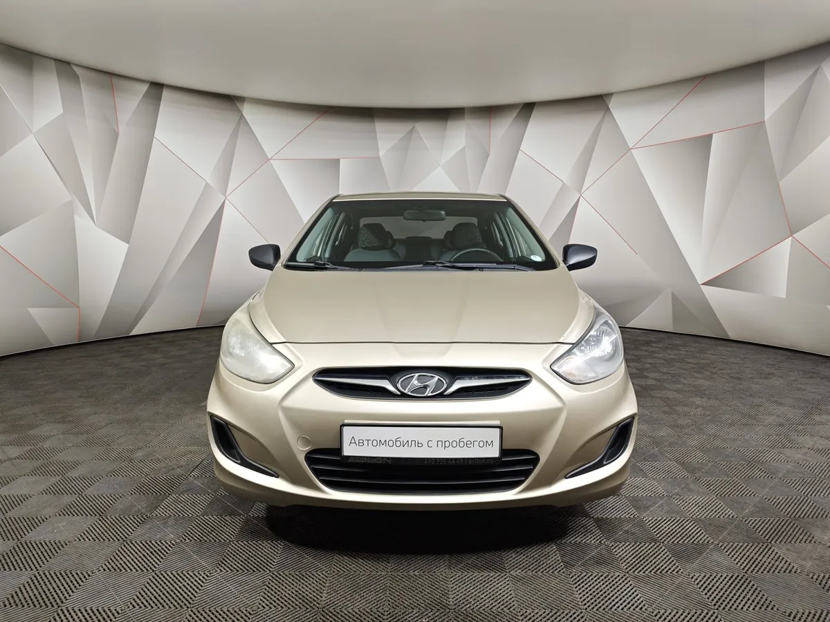 Hyundai Solaris 1.6 MT (123 л.с.) Серый в АВИЛОН. Слайд №7
