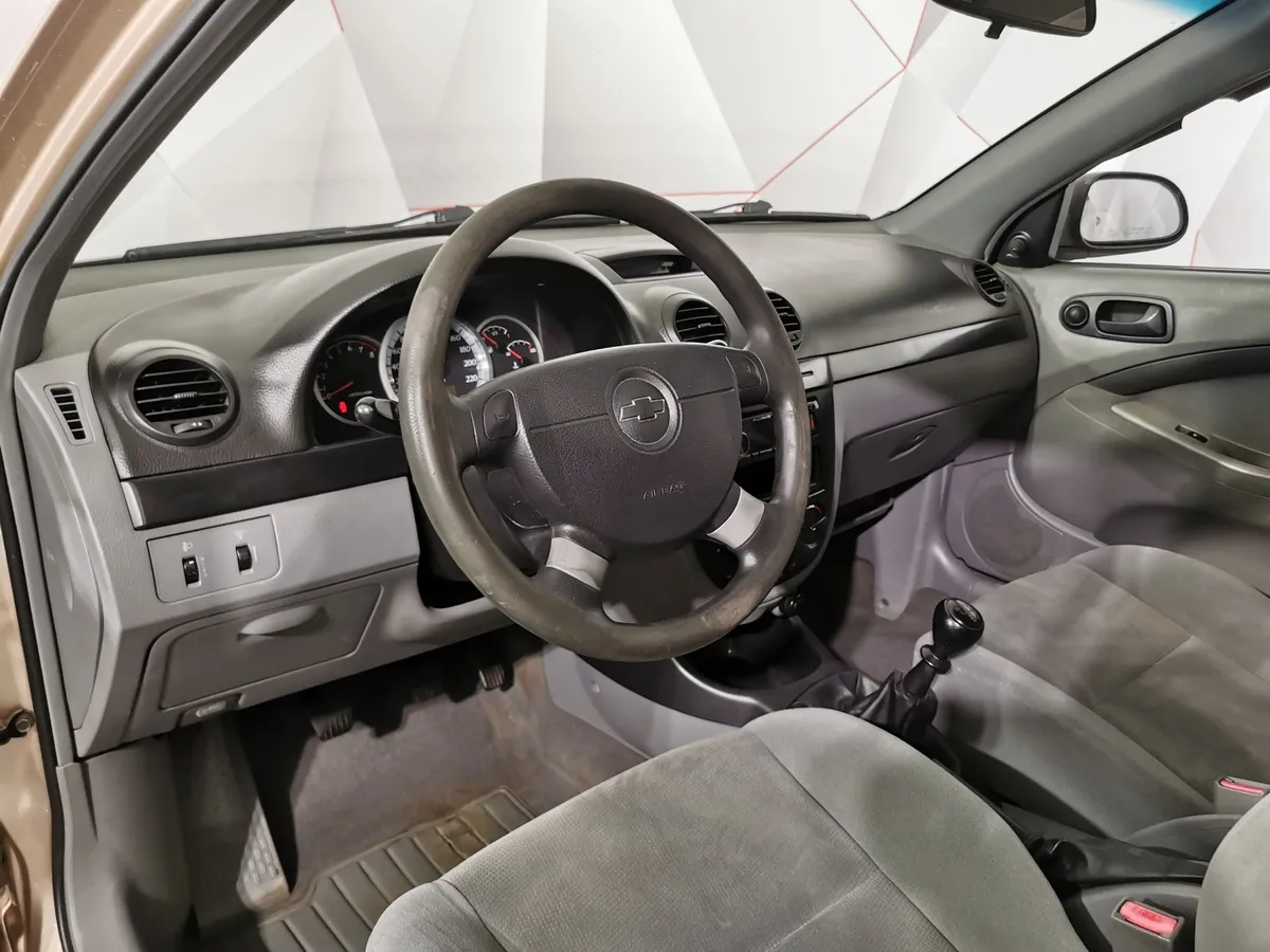Chevrolet Lacetti 1.4 MT (95 л.с.) Бежевый в АВИЛОН. Слайд №16