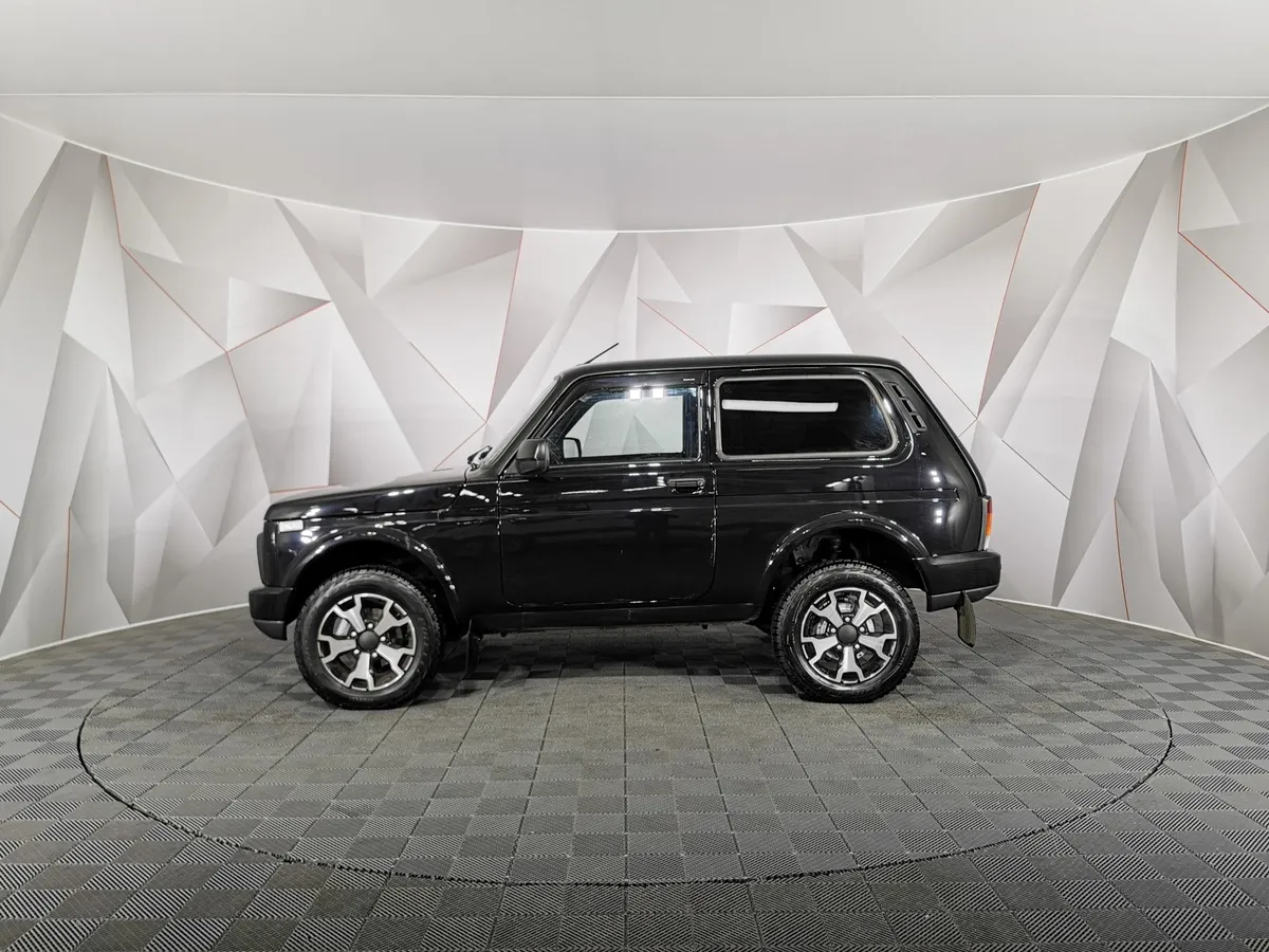 ВАЗ (Lada) 4x4 1.7 MT 8 кл. (83 л.с.) Черный в АВИЛОН. Слайд №5
